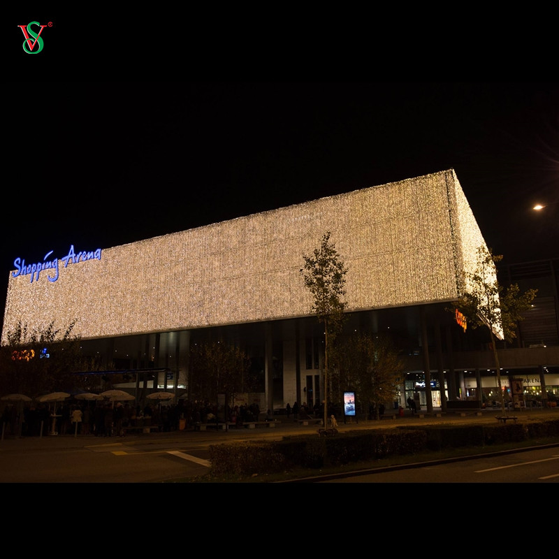 Светодиодный занавес для праздничного оформления пешеходной дороги 